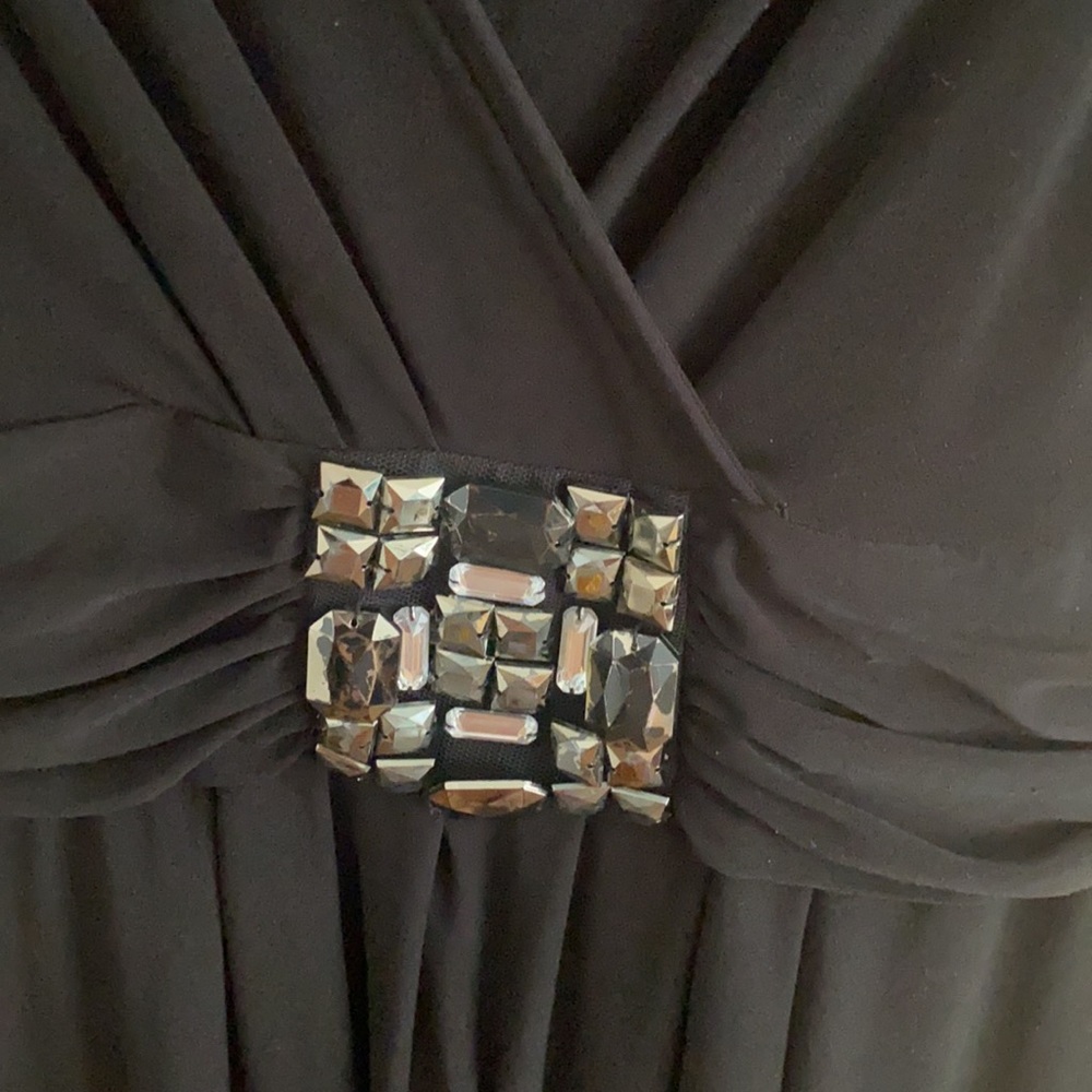 LBD - Picture 3 of 9